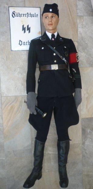 SS 1ST FOOT REGIMENT TUNIC AND BREECHES.