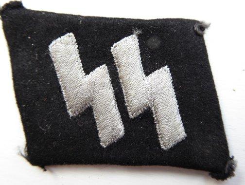 EARLY WAR SS MACHINE EMBROIDERED RUNIC TAB. 