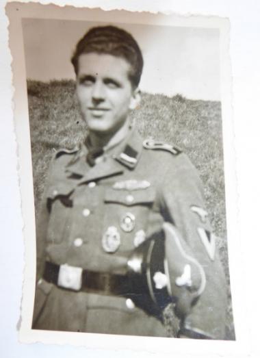 WAFFEN SS (POSS LSSAH) NCO PHOTO.