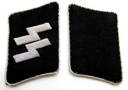 UNISSUED SS OFFICER COLLAR PATCHES,