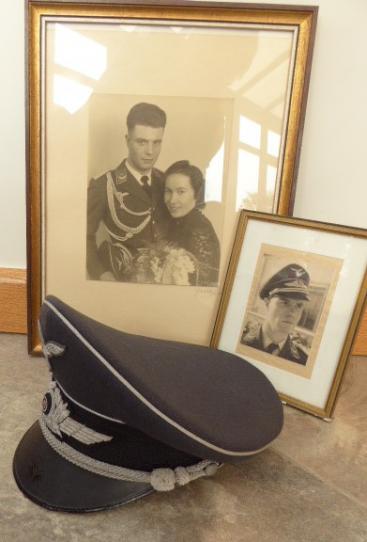 A MINT LUFTWAFFE OFFICER VISOR, WITH PHOTOS.