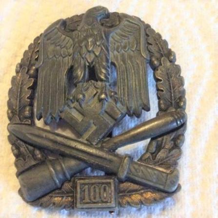 RARE ORIGINAL 100 GENERAL ASSAULT BADGE.