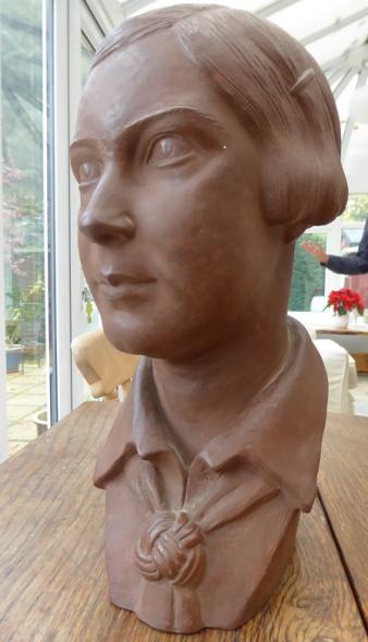 RARE MEISSEN RED CLAY BUST OF BDM GIRL.