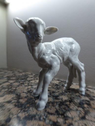 ALLACH PORCELAIN LAMB NO 107