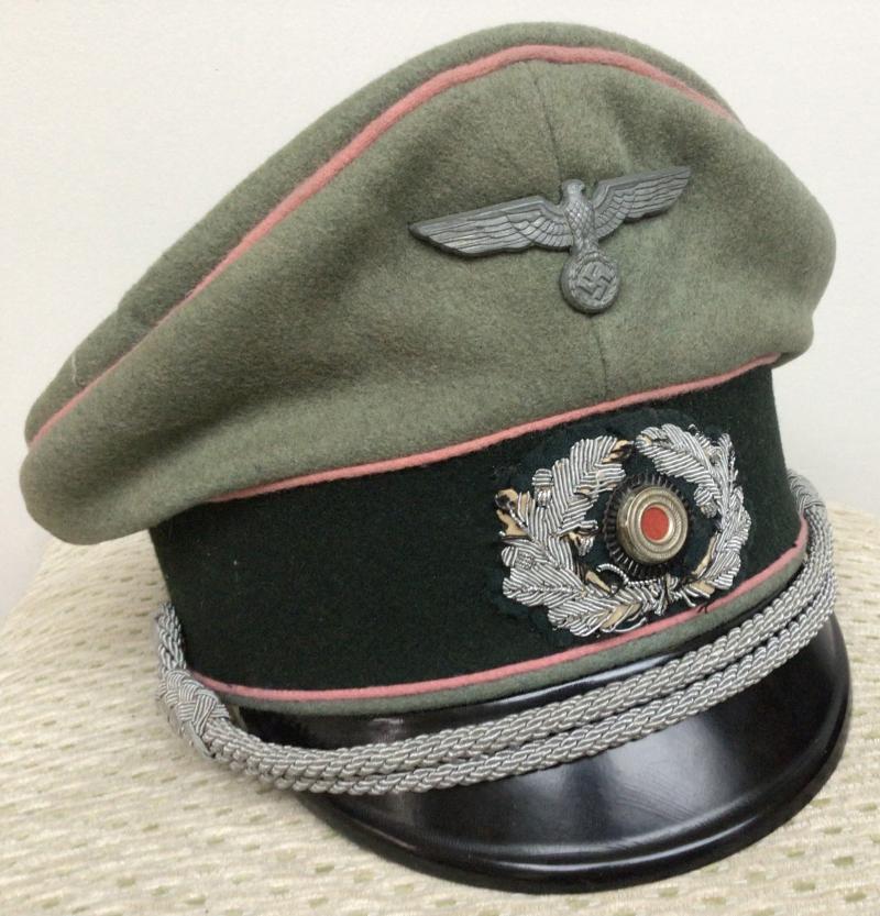 PANZER OFFICER VISORED HAT.