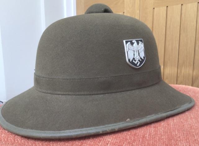 TOTALY MINT AFRIKA KORPS PITH HELMET.