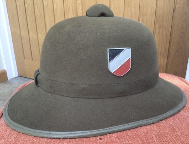 TOTALY MINT AFRIKA KORPS PITH HELMET.