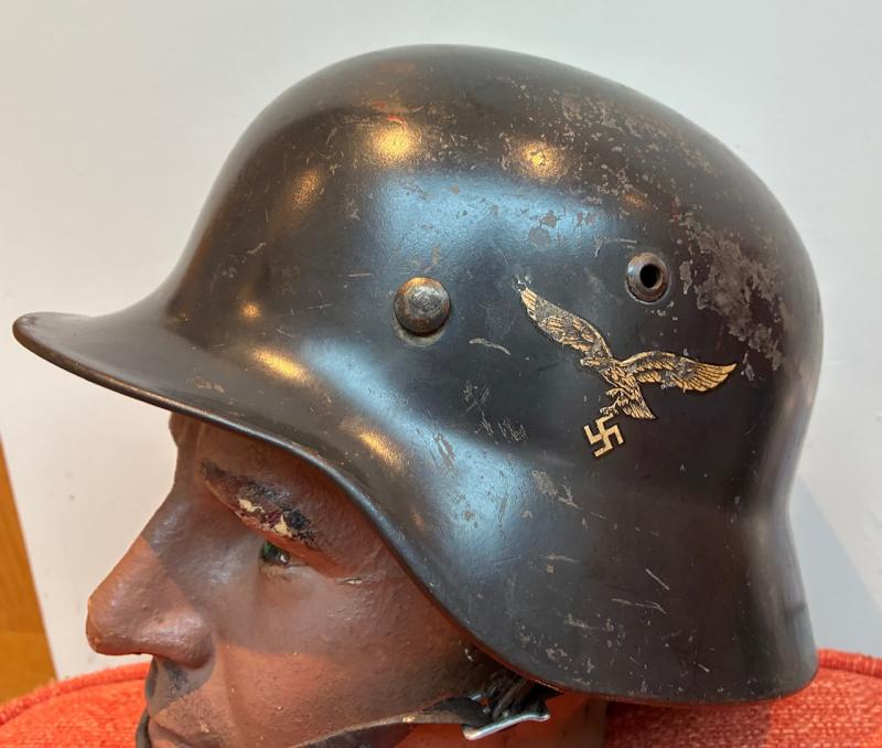 EARLY M35 LUFTWAFFE D/D HELMET.